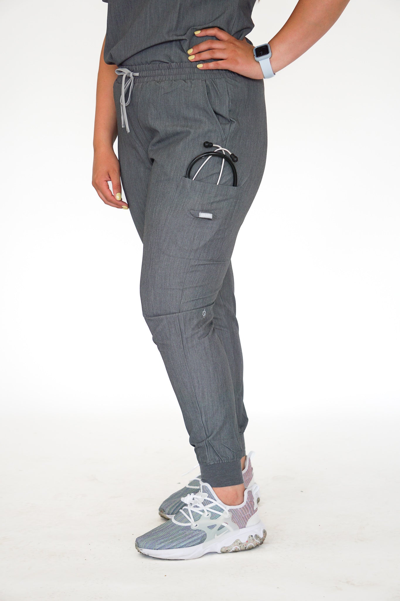 What to Wear with Joggers for Women - Bombay Trooper